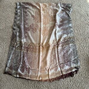 Pashmina, 64x27, gold tones